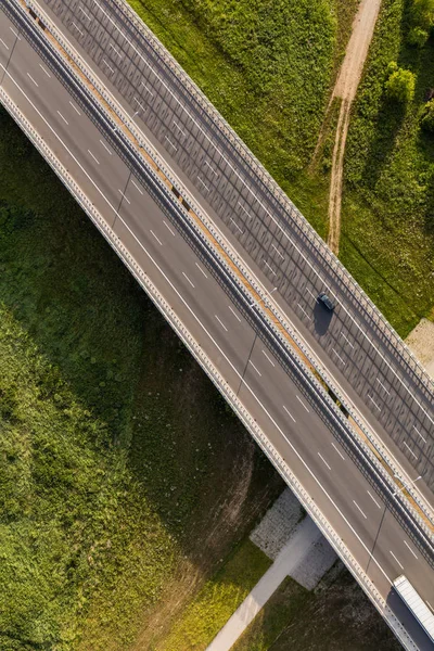 Autobahn und Autos in Polen — Stockfoto