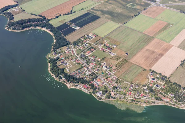 Luftaufnahme des grünen Sees — Stockfoto