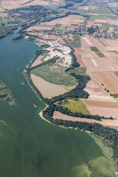 Vista aérea del lago verde — Foto de Stock