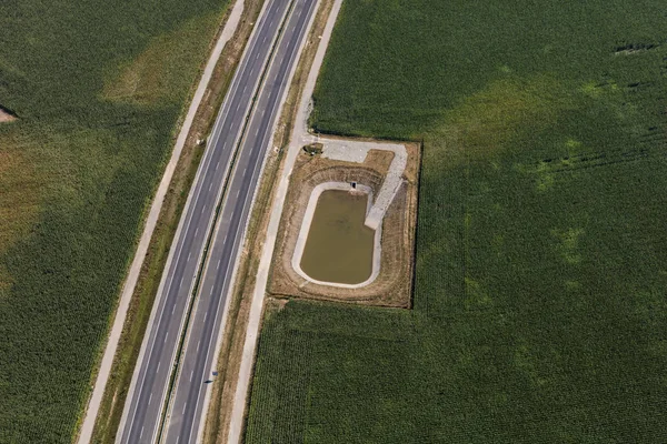 Vista aérea del camino cerca de la ciudad de Nysa — Foto de Stock