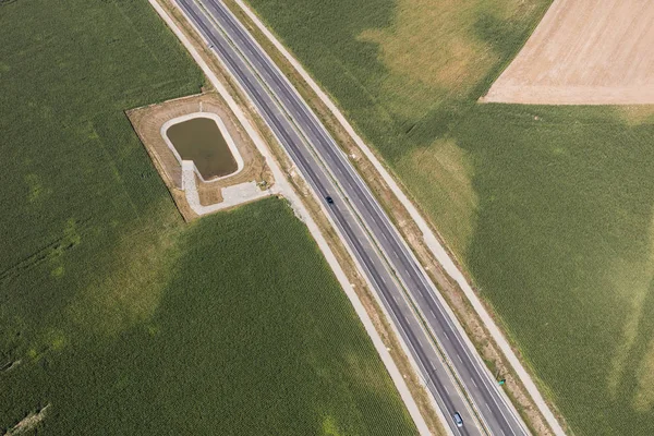 Vista aérea da estrada perto da cidade de Nysa — Fotografia de Stock