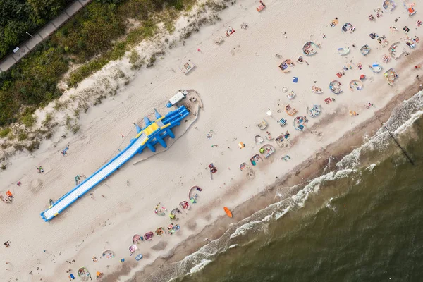 Piaszczysta plaża nad Morzem Bałtyckim — Zdjęcie stockowe