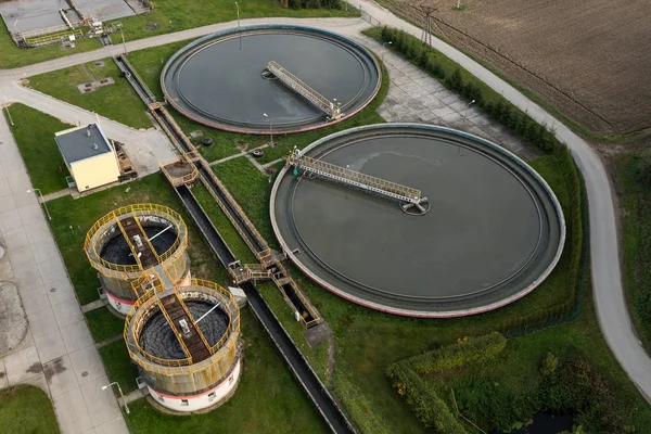 Kanalizasyon arıtma tesisi havadan görünümü — Stok fotoğraf