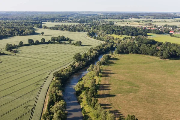 Grüne Erntefelder — Stockfoto