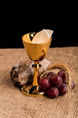 Hıristiyan cemaat kompozisyon masada