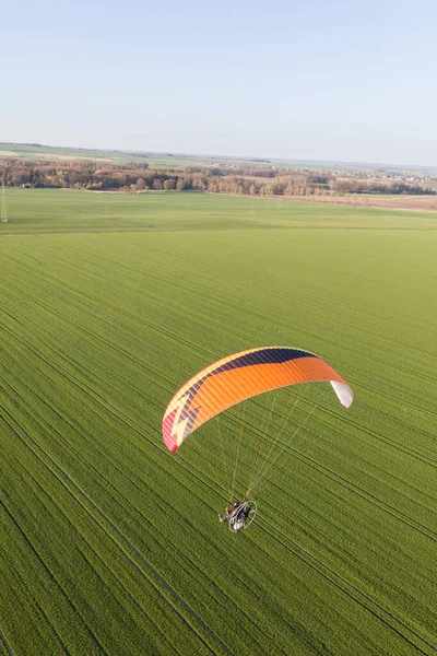 Parapente Visão Aérea Sobre Campos — Fotografia de Stock