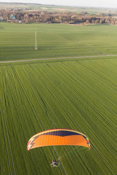 Parapente Visão Aérea Sobre Campos — Fotografia de Stock