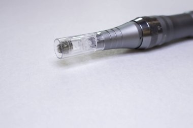 DermIS damga elektrikli kalem. Dermapen. İğne Mezoterapi tedavisi. 