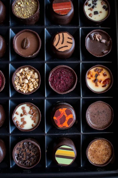 Varios Confitería Dulce Con Caramelos Chocolate Pralinés Caja Chocolates Hecha Imagen de archivo