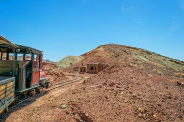 Kaliforniya 'daki tarihi Calico hayalet kasabası. Gümüş madeni 1890 'lar