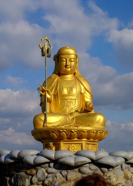 Haedong Yonggungsa altın Buddha heykeli