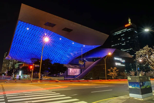 Pusan Korea Południowa Kwietnia 2019 Nocne Ujęcie Busan Cinema Center — Zdjęcie stockowe