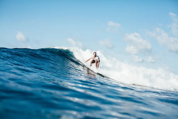 Surfing — Zdjęcie stockowe