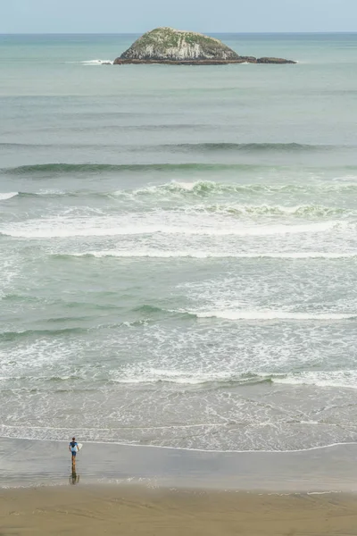 Surfer dan laut — Stok Foto