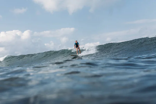 Surfing — Stock Photo