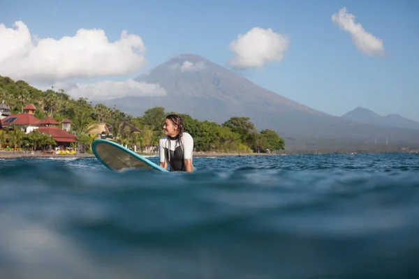 Surfing — Stock Photo