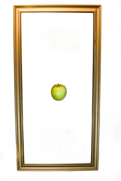 Bir Resim Çerçevesi Içinde Yeşil Elma — Stok fotoğraf