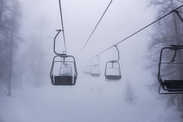 Empty Ski Lift Fog Foggy Skiing Conditions Skiing Beautiful Alps — Stock Photo, Image