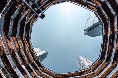 Hudson Yards 'daki Kamu Meydanı ve Bahçeleri' nin en önemli parçası olan Vessel, Manhattan 'ın Batı Yakası' nda açıldı.