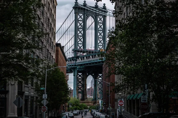 Uitzicht Een Van Torens Van Manhattan Bridge Vanuit Straten Van — Stockfoto