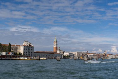 Şehir manzarası güzel antik şehir. Venedik, Santa Maria della Salute 'da laguna manzarası Campanile, Doge Palace ve Arsenale' de Piazza San Marco. Venedik, İtalya