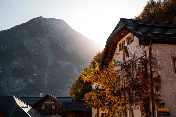 Hagyományos Régi Házak Hallstatt Ban Gyönyörű Őszi Kilátás Hallstattra Hallstatt — Stock Fotó