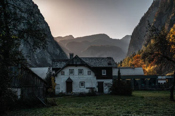 Beau Coucher Soleil Automne Dans Vallée Hallstatt Coucher Soleil Montagne — Photo