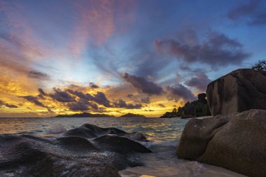 sunset at paradise beach,anse source d'argent,la digue,seychelle