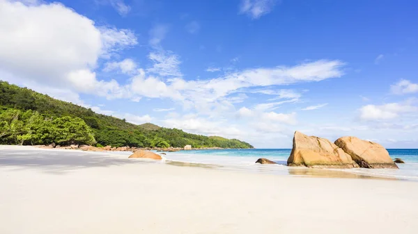 Пляж Paradise у anse lahbel на Сейшелах 4 — стоковое фото