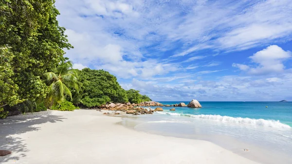 Paradise beach en anse lazio en las seychelles 62 — Foto de Stock