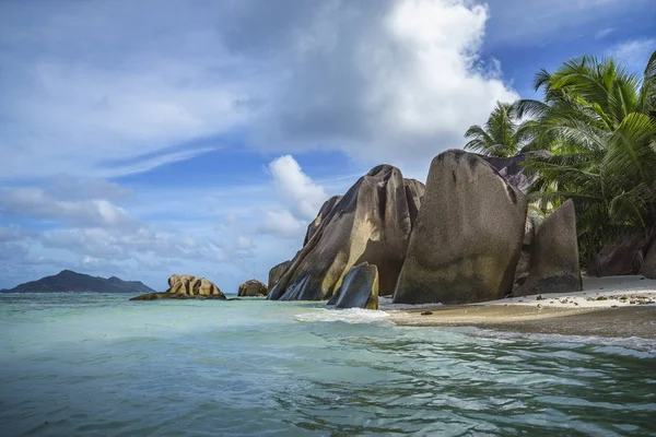 Anse kaynak d'argent Seyşeller 65 üzerinde Cennet plaj