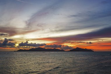 romantic sunset in paradise, anse source d'argent, la digue, sey
