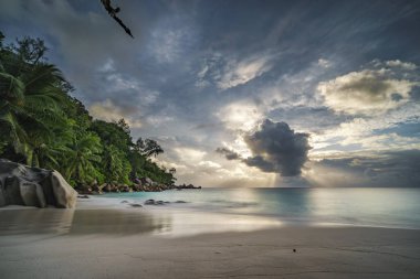 Cennet plaj anse georgette, praslin, Seyşeller on Sunset 