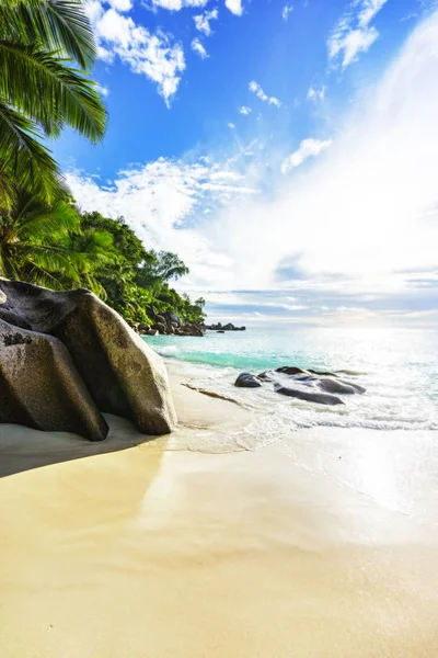 Día soleado en el paraíso playa anse georgette, praslin seychelles 10 — Foto de Stock