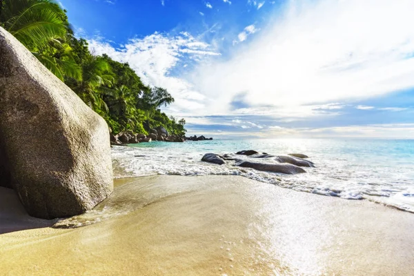 Sunny day on paradise beach anse georgette,praslin seychelles 15 — Stock Photo, Image