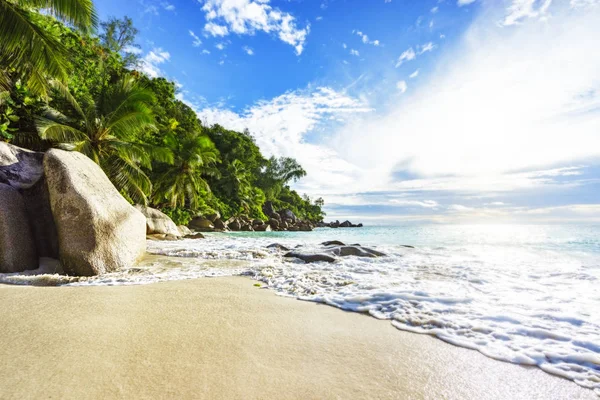 Dia ensolarado no paraíso praia anse georgette, praslin seychelles 22 — Fotografia de Stock