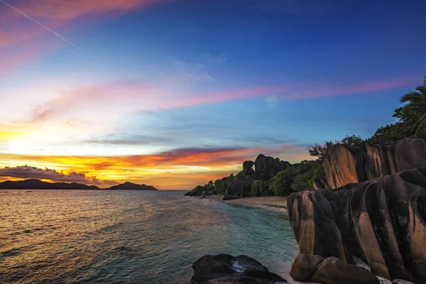 Romantic sunset in paradise, anse source d'argent, la digue, sey — Φωτογραφία Αρχείου