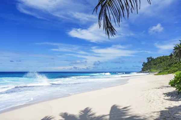 Hermosa playa paradisíaca, anse bazarca, seychelles 4 — Foto de Stock