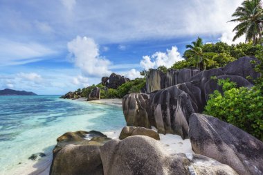 kayalar, beyaz kum, avuç içi, turkuaz su tropikal Beach, la diqu
