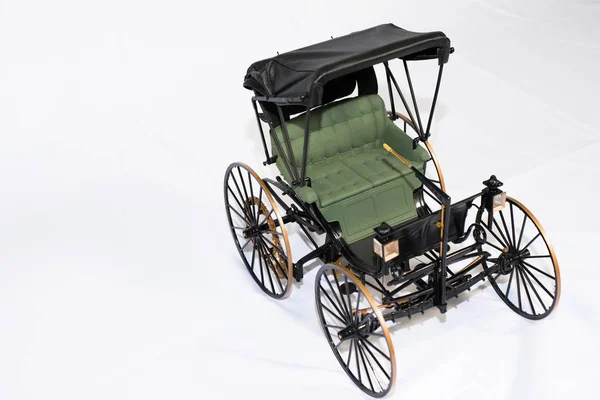 Eski Horseless Carriage1