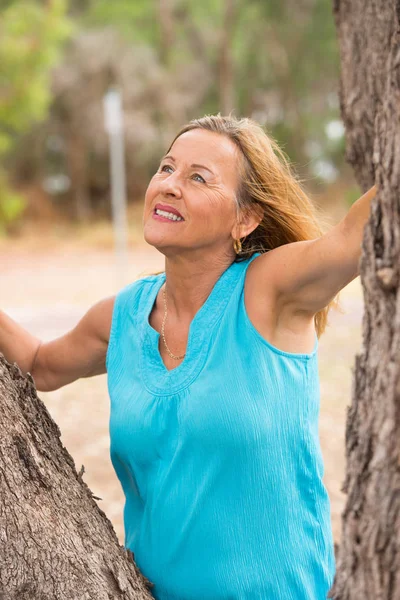 Happy confident mature woman outdoor — Stock Photo, Image