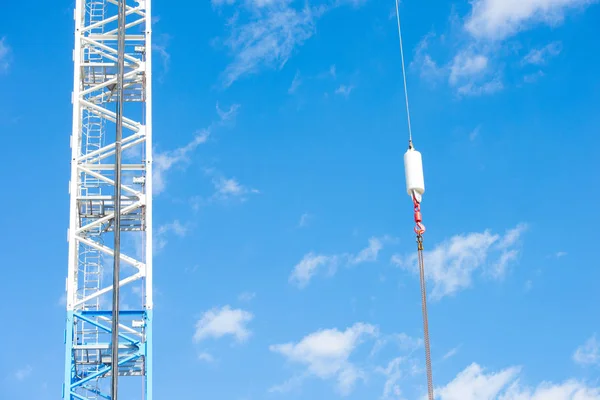 Close up construction crane blue sky background — Stock Photo, Image