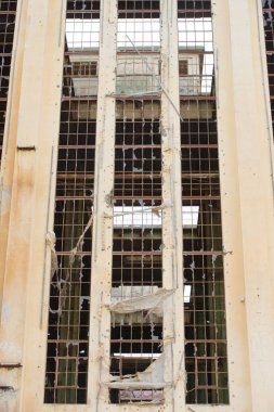 Hurdalığın endüstriyel harabe cephe yıkıldı