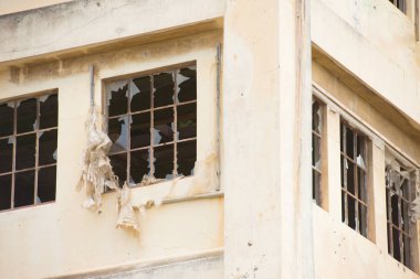 Terk edilmiş hurdalığın fabrika harabe kadar kapatın