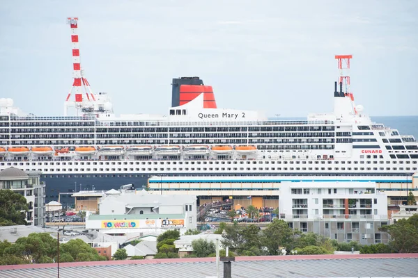 Cruise ship Queen Mary II in Fremantle Western Australia — Stock Photo, Image