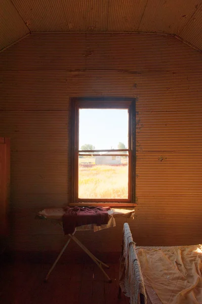 Yatak odası iç vintage öncü Çiftliği terk — Stok fotoğraf