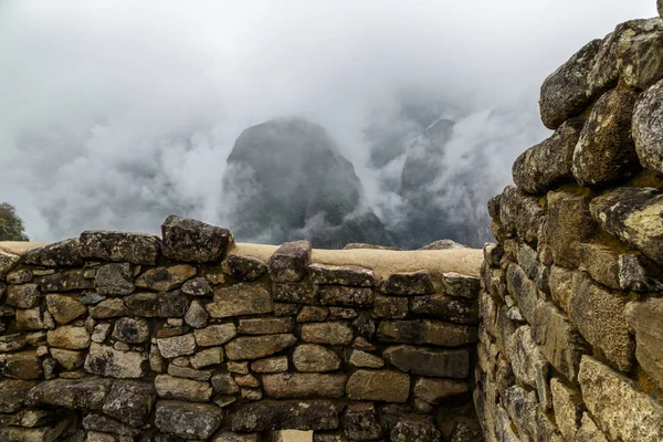 Machu Picchu, sitio arqueológico antiguo, deta de construcción de paredes —  Fotos de Stock