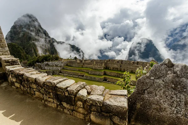 Machu Picchu, ancien site archéologique, construction murale deta — Photo