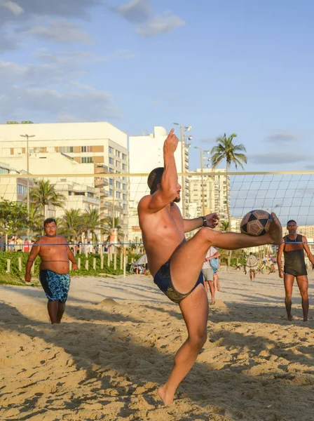 Futevolei na plaży Ipanema, Rio de Janeiro, Brazylia — Zdjęcie stockowe