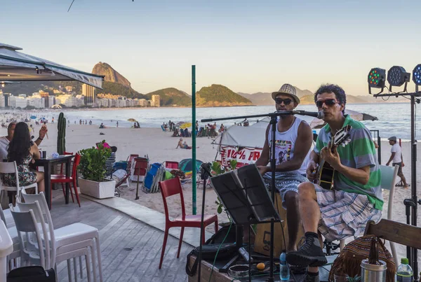 Bossa Nova y Samba en la playa de Copacabana — Foto de Stock